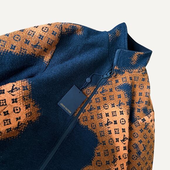 Size 50 - Louis Vuitton Mens World Map Winter Fleece Jacket - Picture 2 of 10